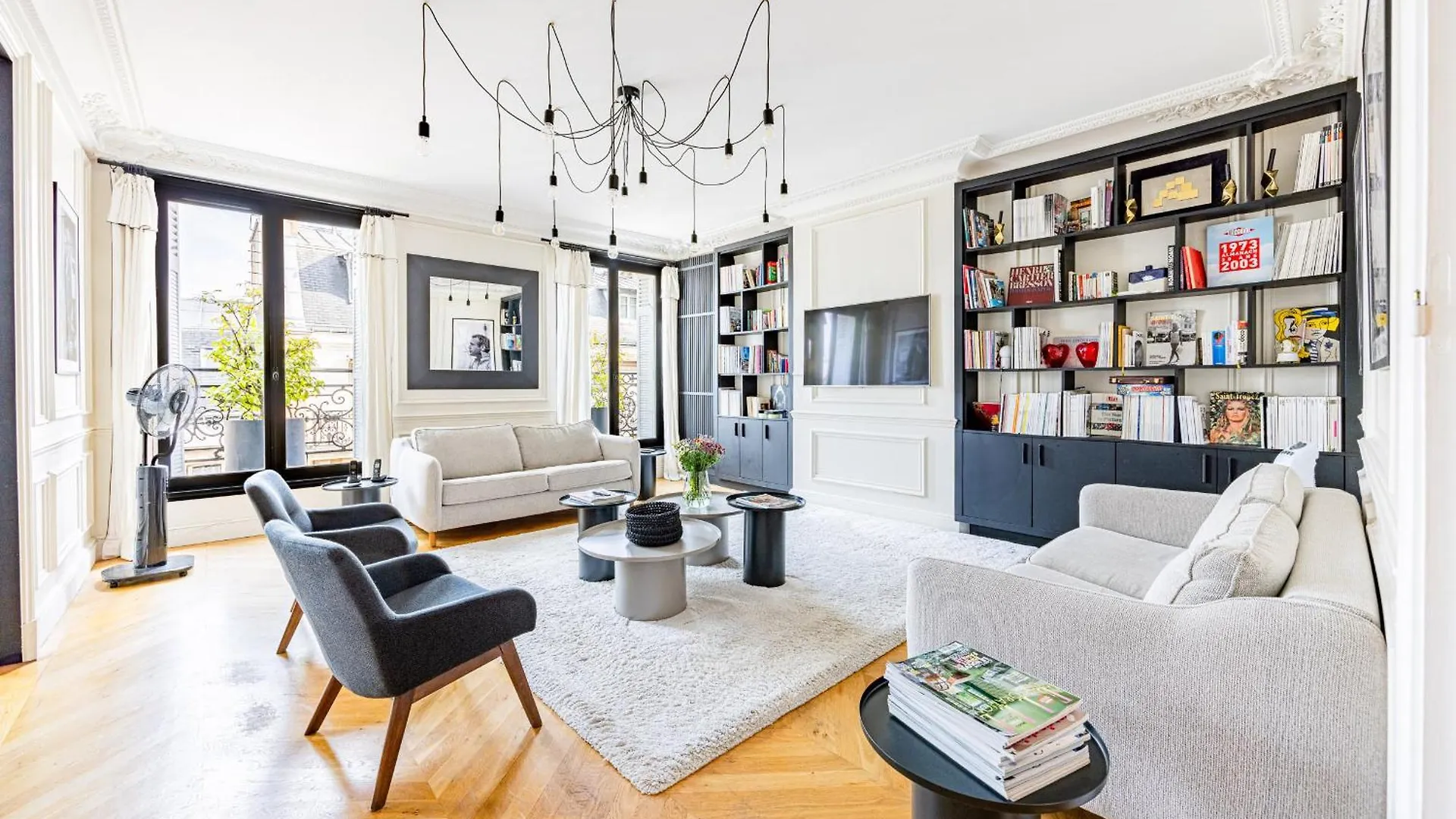 Apartment Montaigne Champs-elysees *